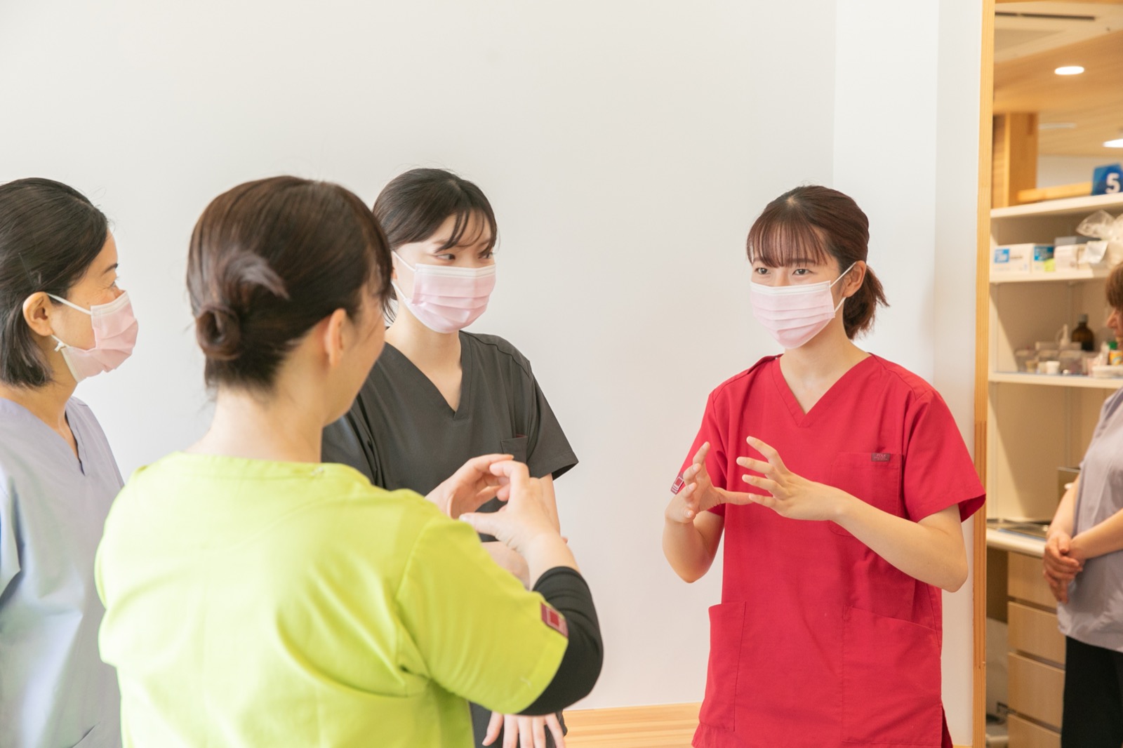 江間ファミリー歯科・矯正歯科 スタッフミーティング